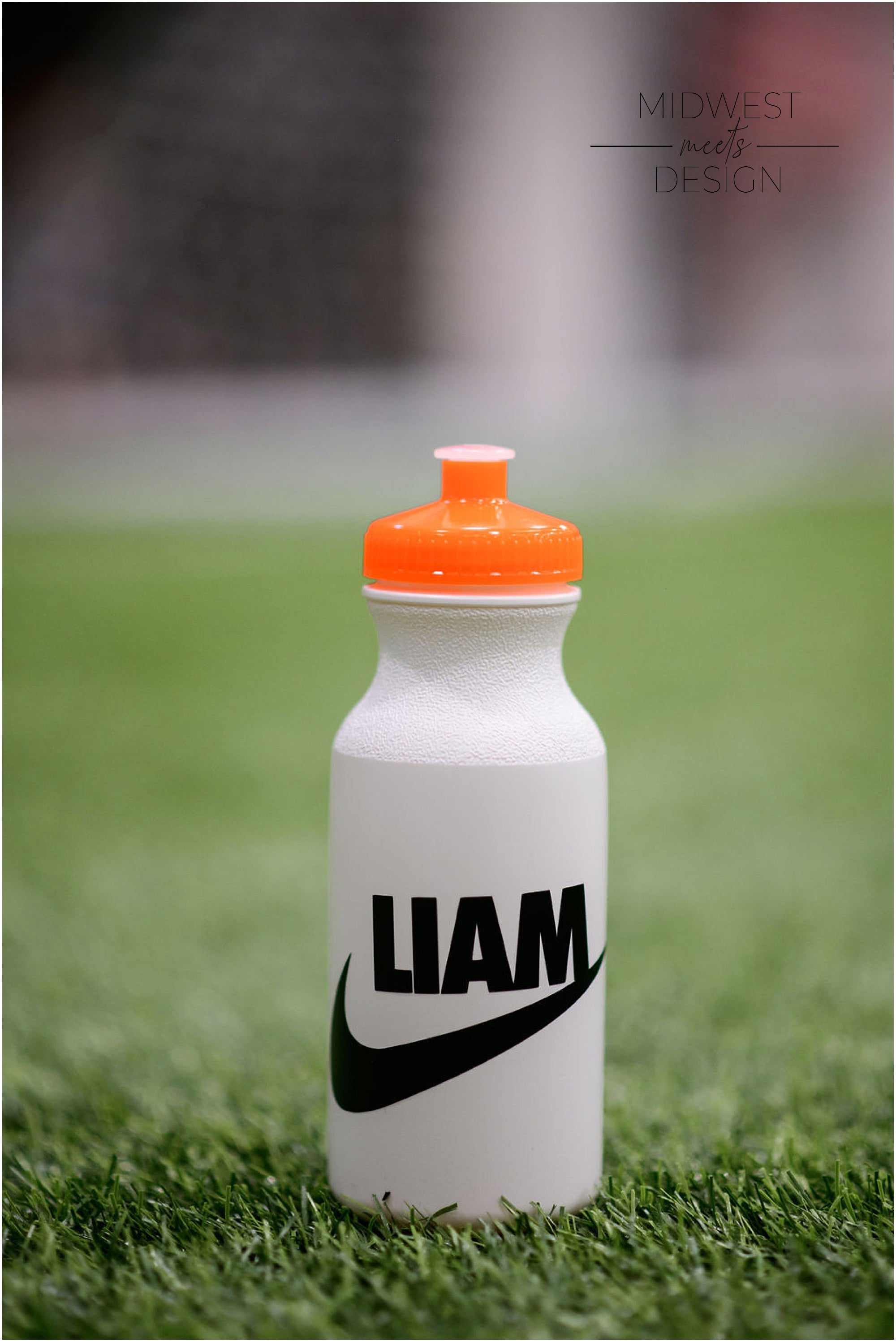 White nike shop water bottle